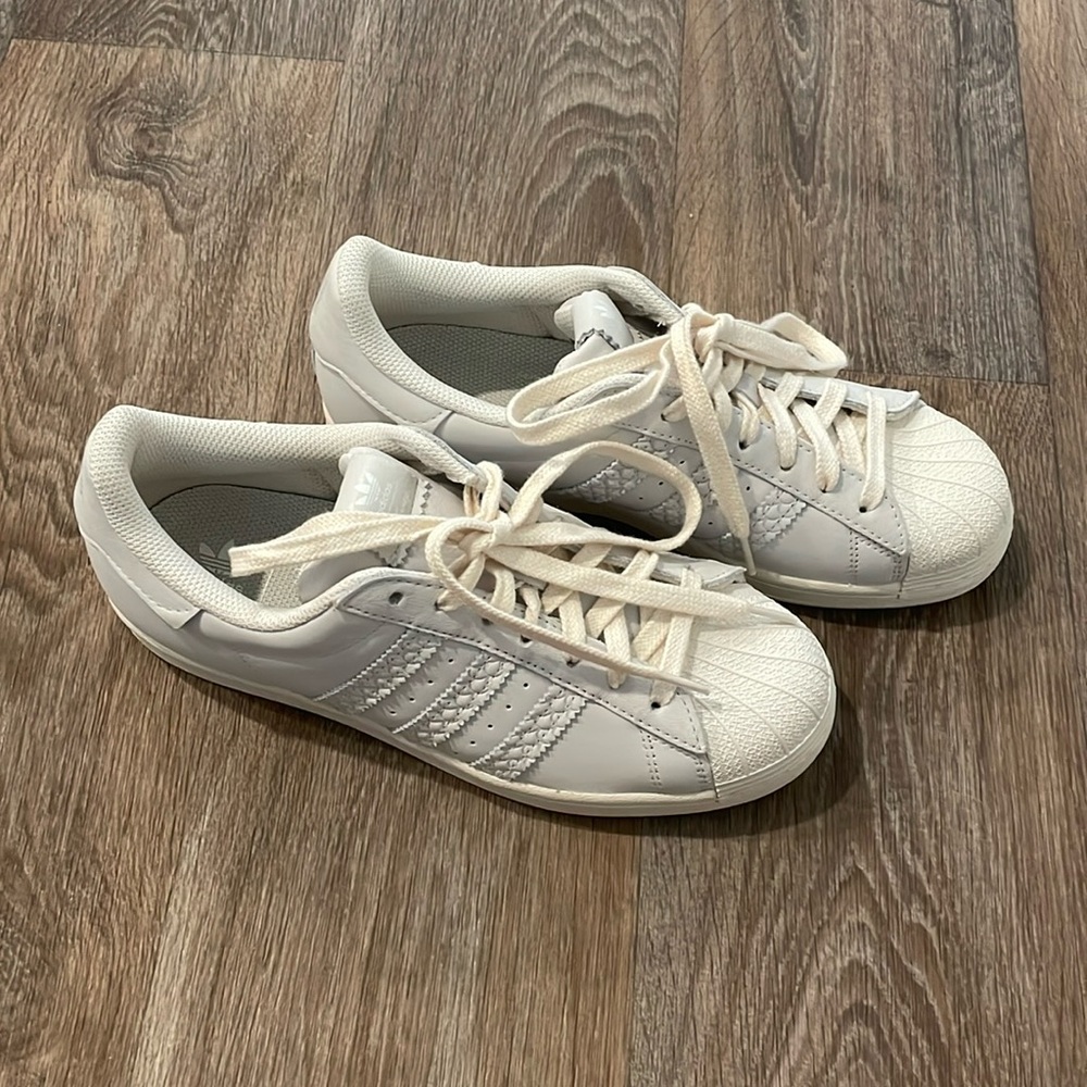 NWOT Adidas Superstar Disney The Little Mermaid